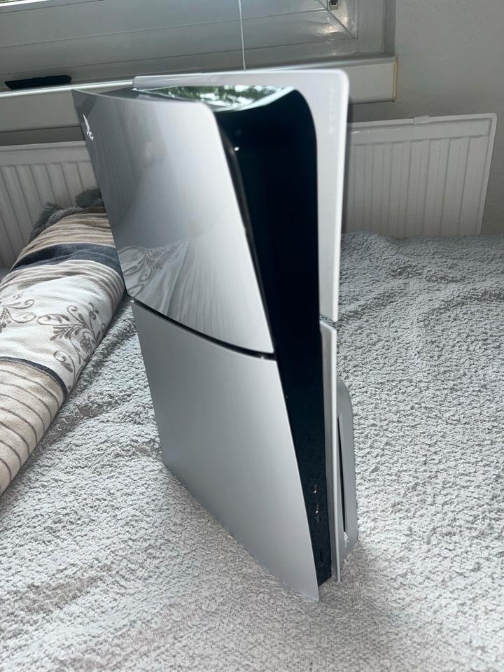 PlayStation 5 Slim s mechanikou - 4