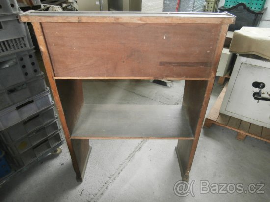 Stoly, dřevěné staré psací stoly, psací lavice po 900 kč - 4