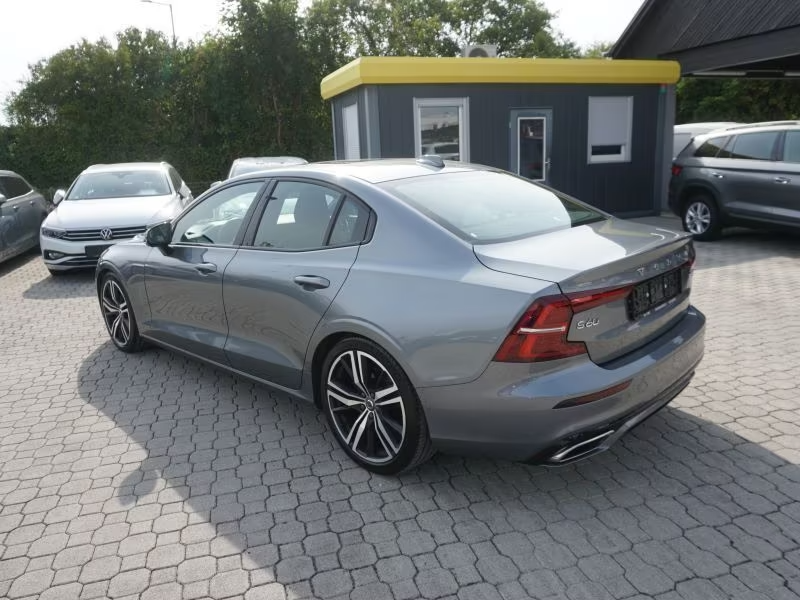 Volvo S60 T5 AWD R-Design Pro - 4