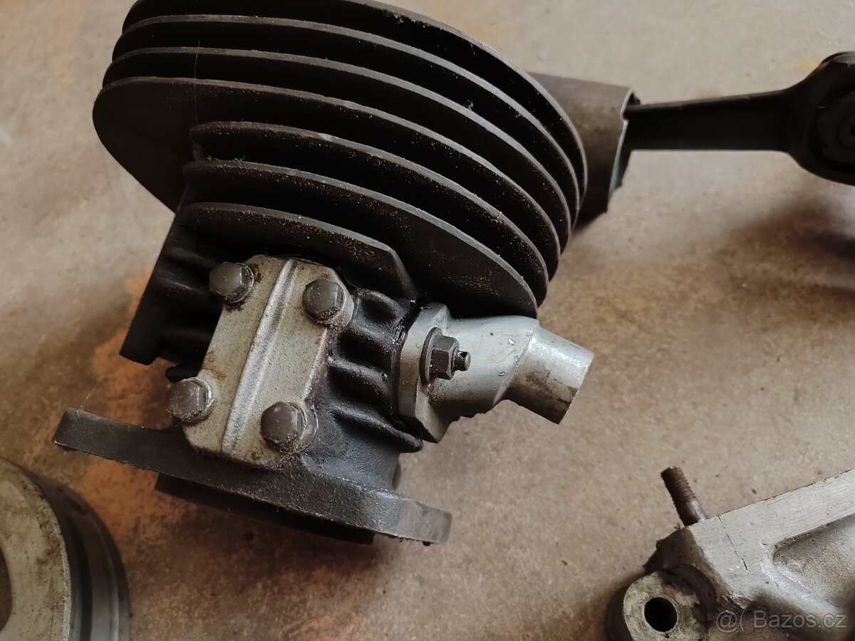 Motor Jawa 250 special - 4