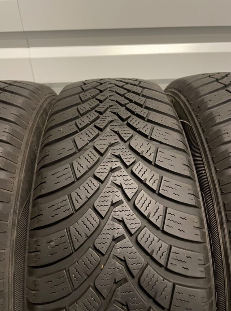 Sada pneu 215/65/17 FALKEN - 4