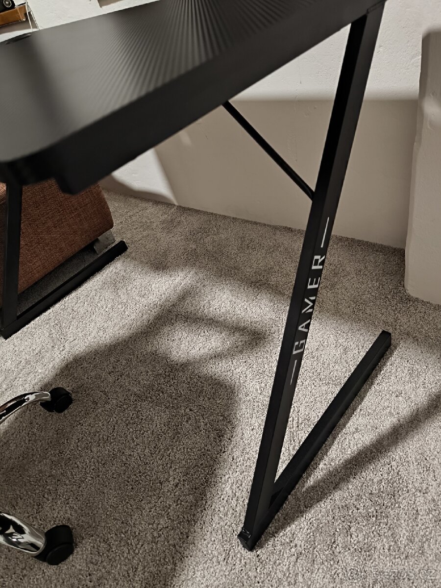 PC stůl a židle - 4