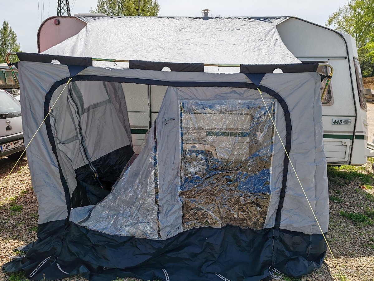 Předstan ke karavanu StarCamp 300 - 4
