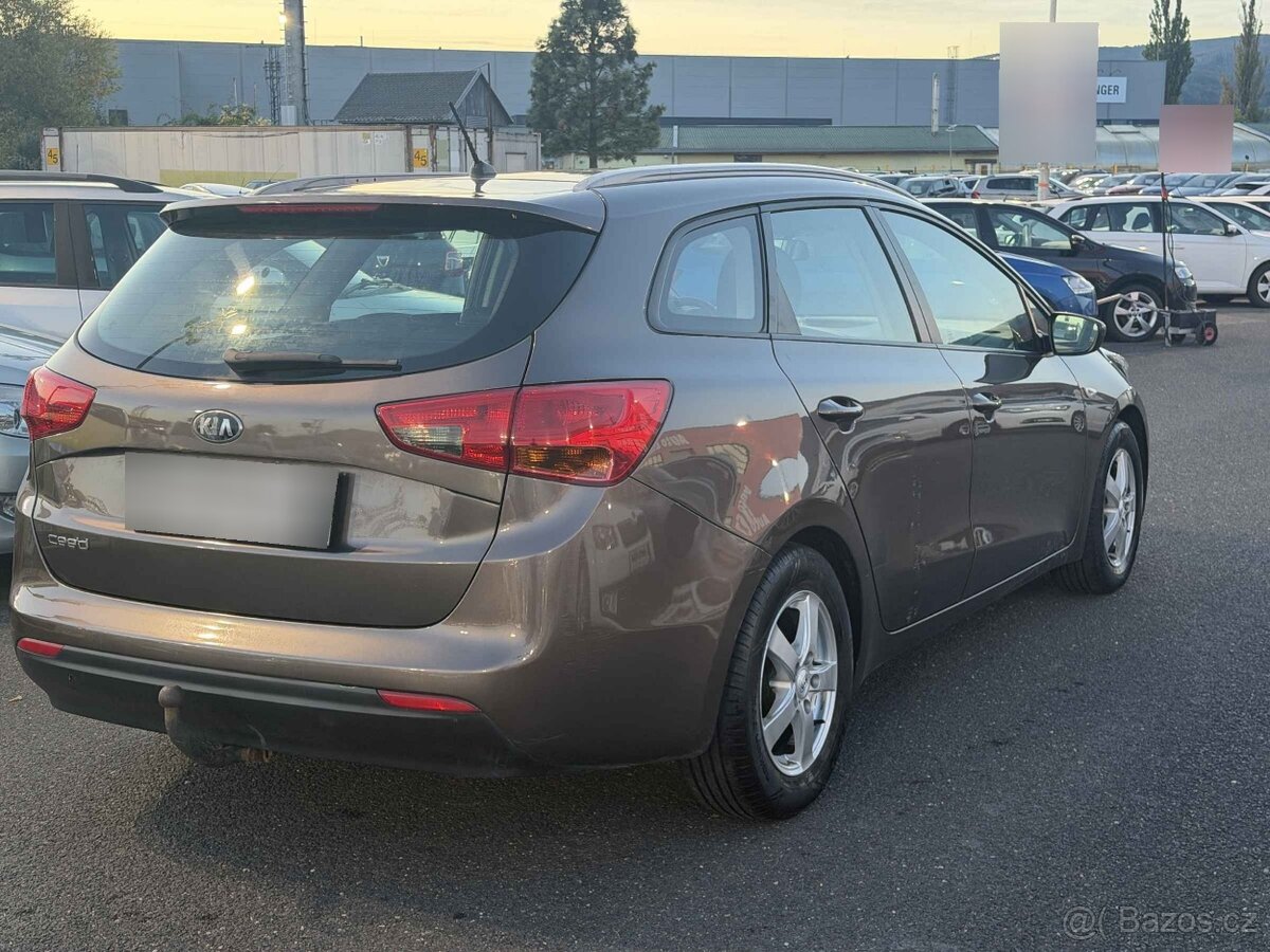 Kia Ceed 1.6 CRDi , 99 kW benzín, 2014 - 4