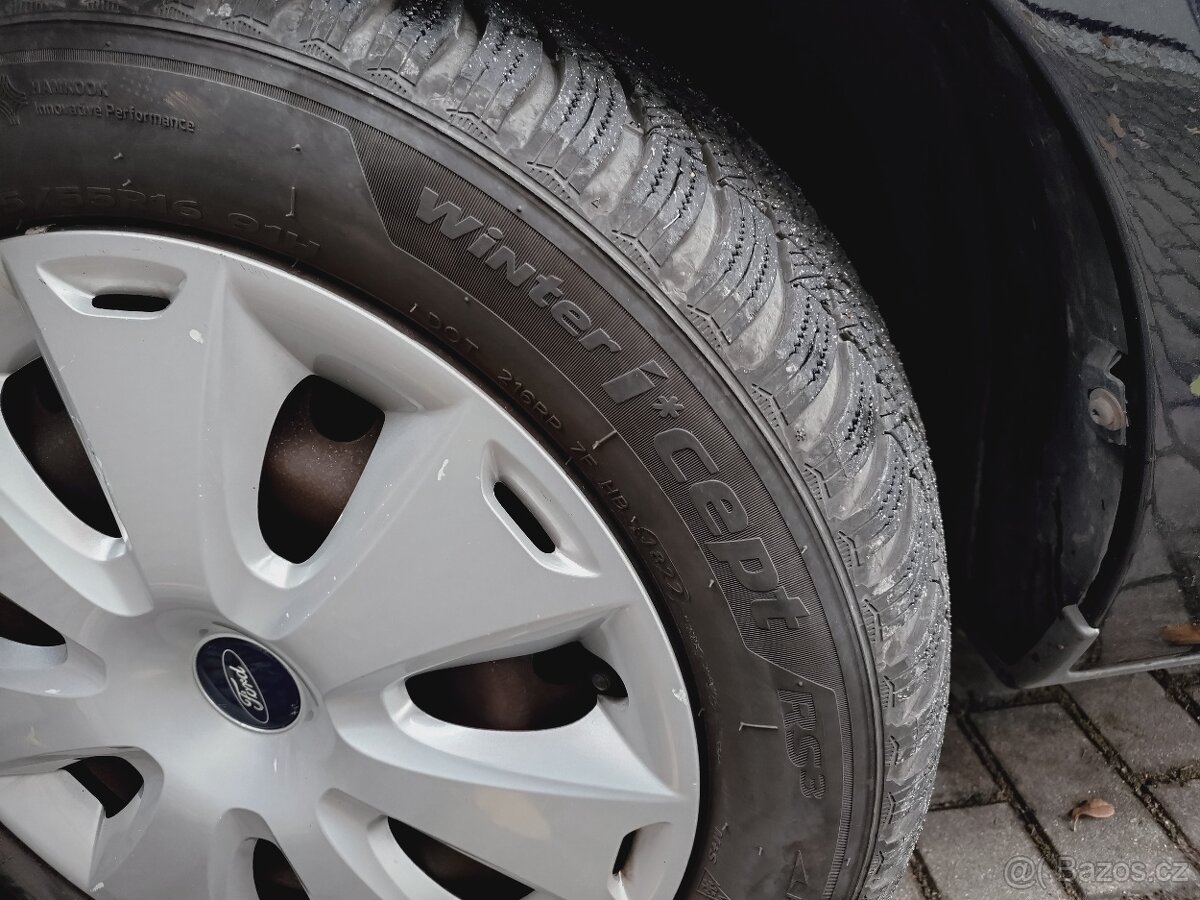 Ford Focus hatchback 1.6 (74kW), 2010, pouze 112tkm, černý - 4