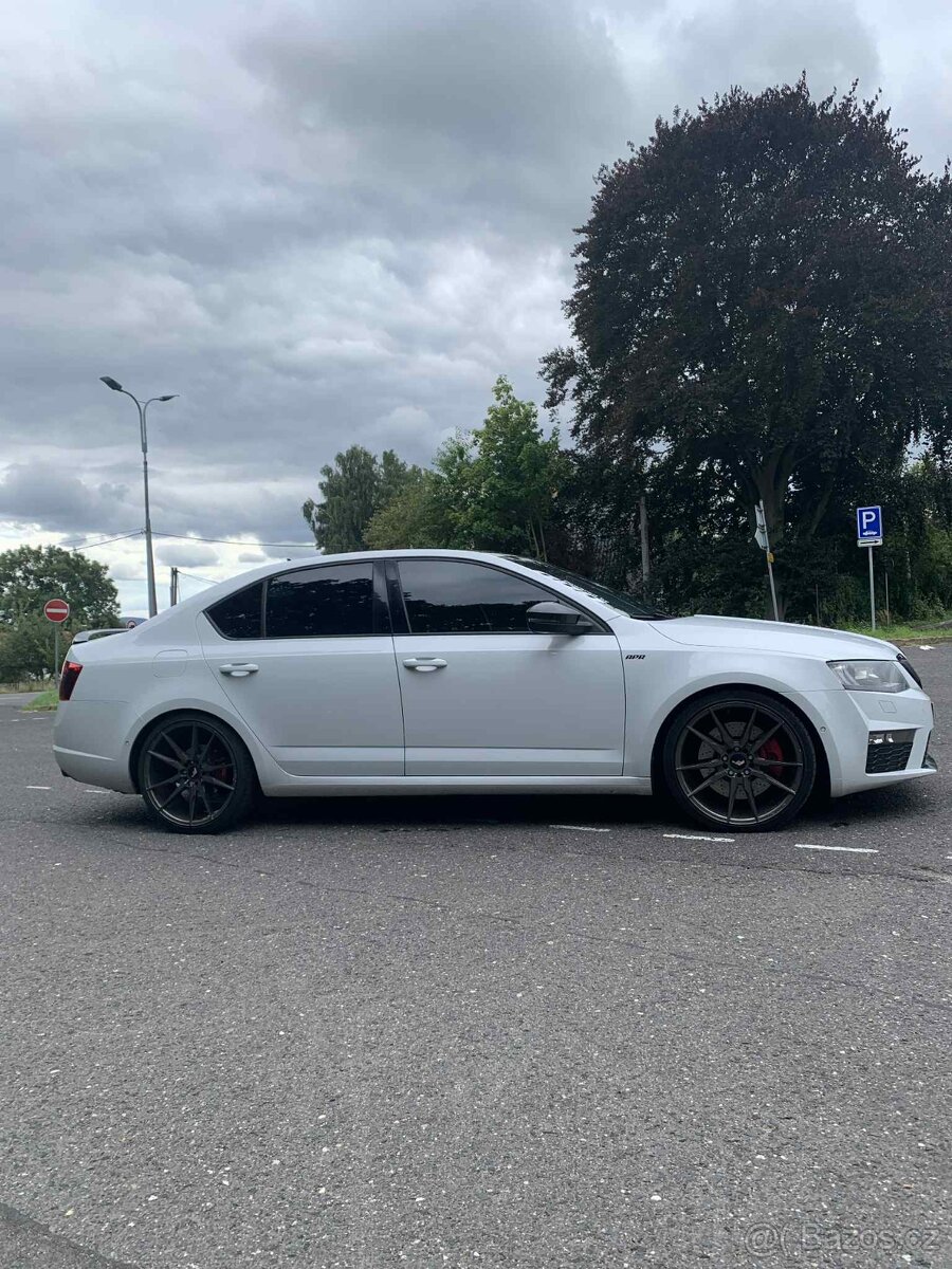 Octavia 3 RS TSI - 4