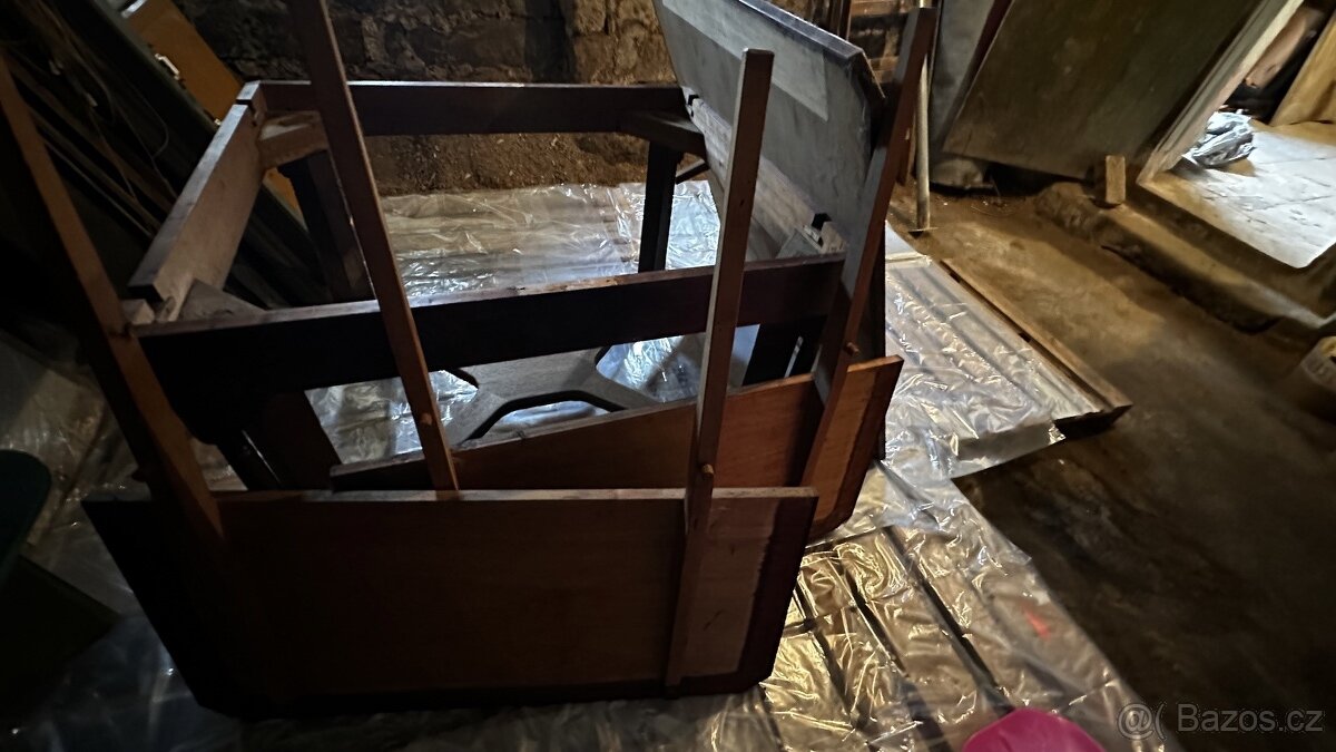 starožitný jídelní stůl - 4