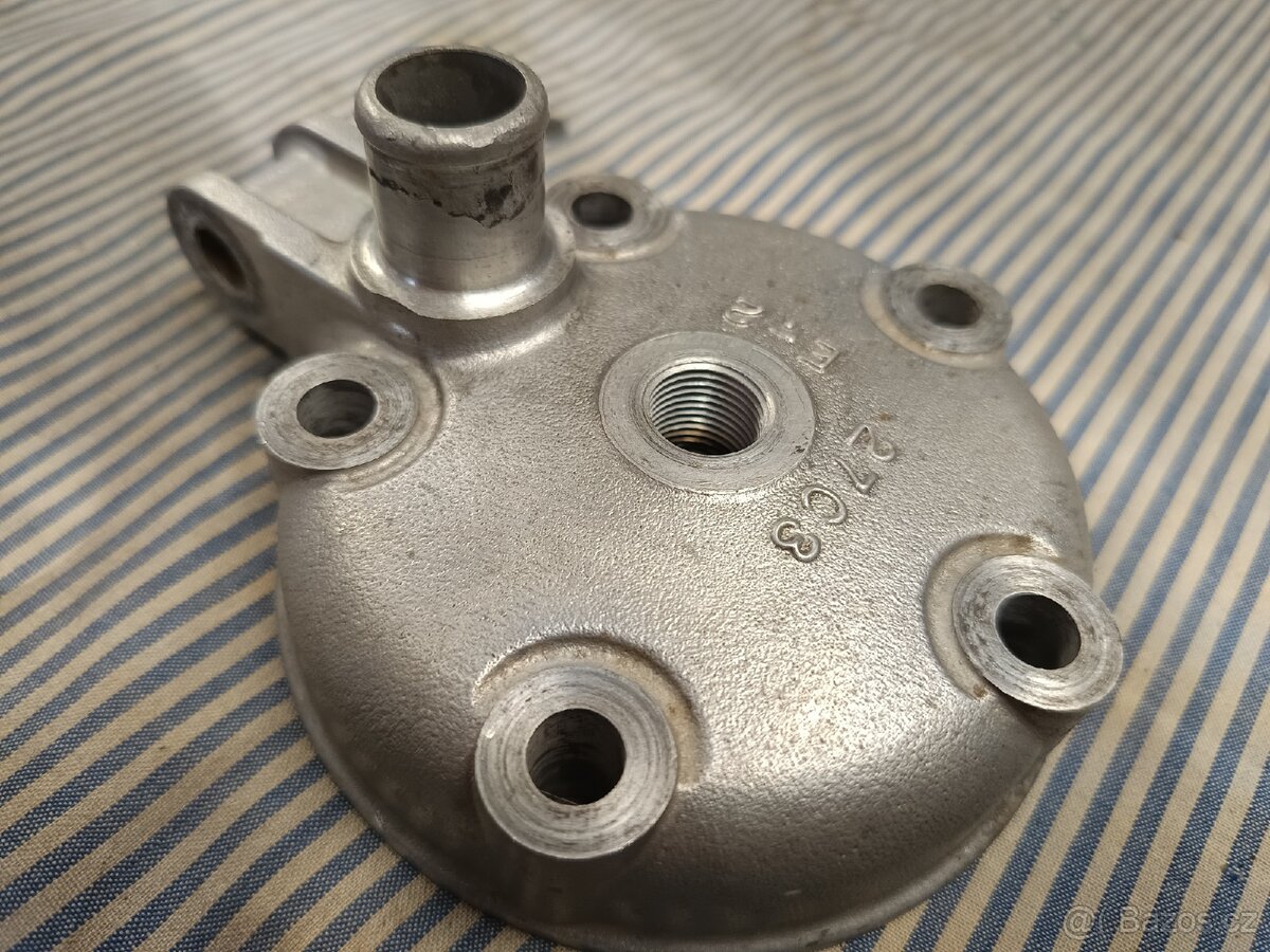 Prodám hlavu Suzuki RM125 - 4