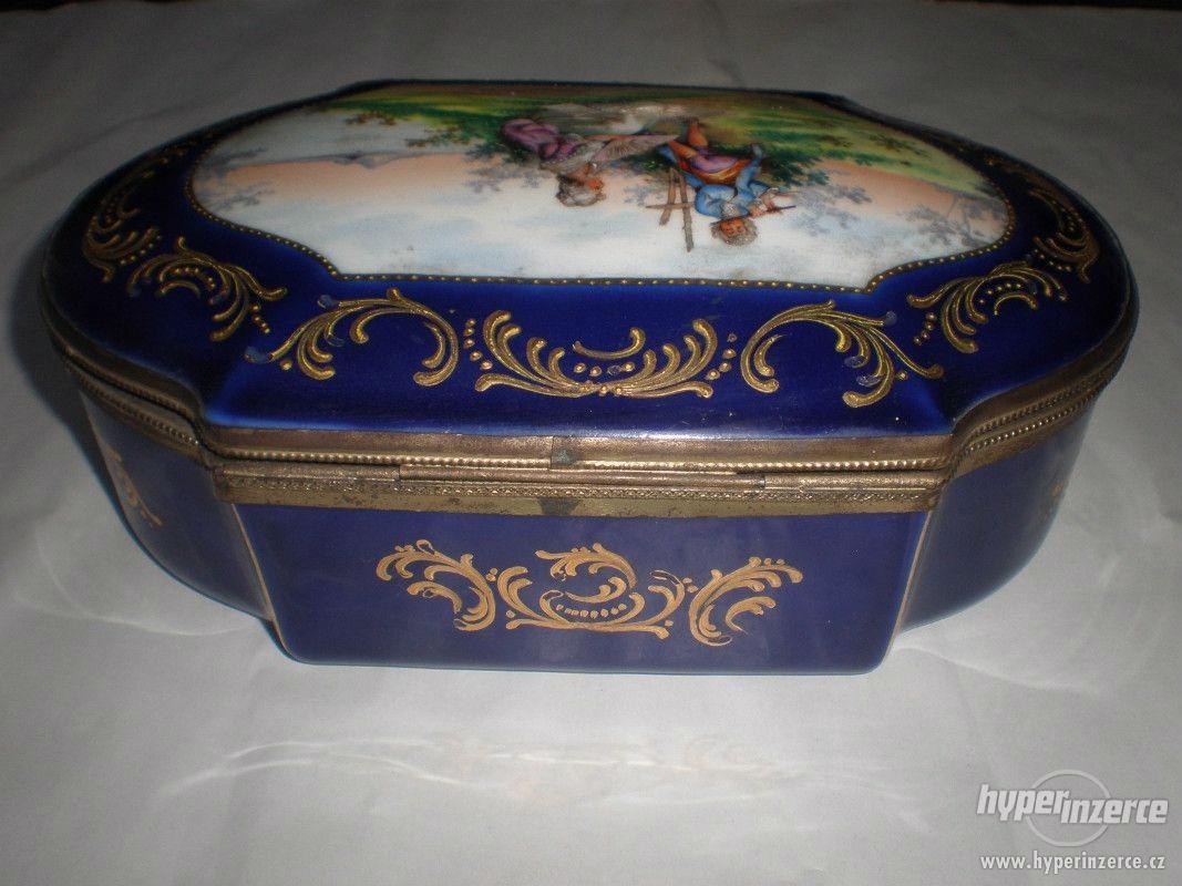 krásná porcelánová dóza - 4