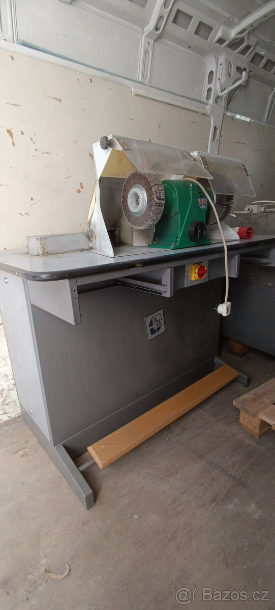 Prodám odsávací stůl s bruskou - 4