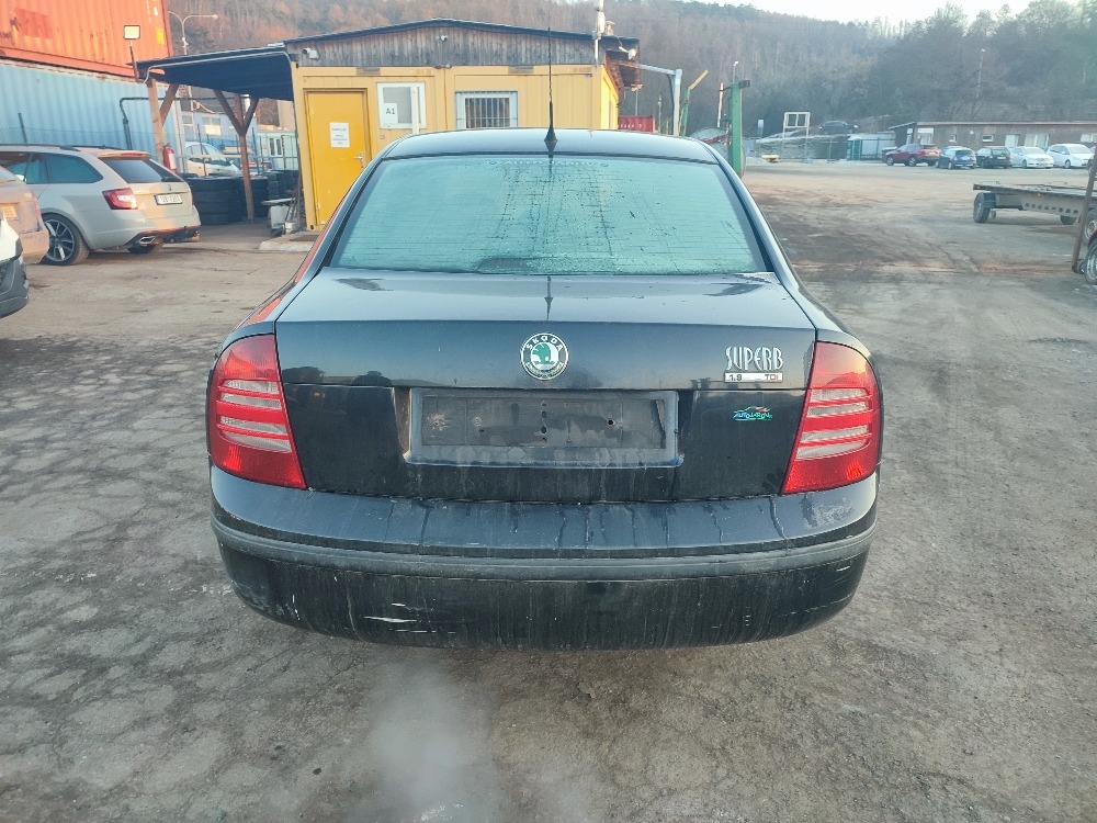 Škoda Superb č. 25993 - 4