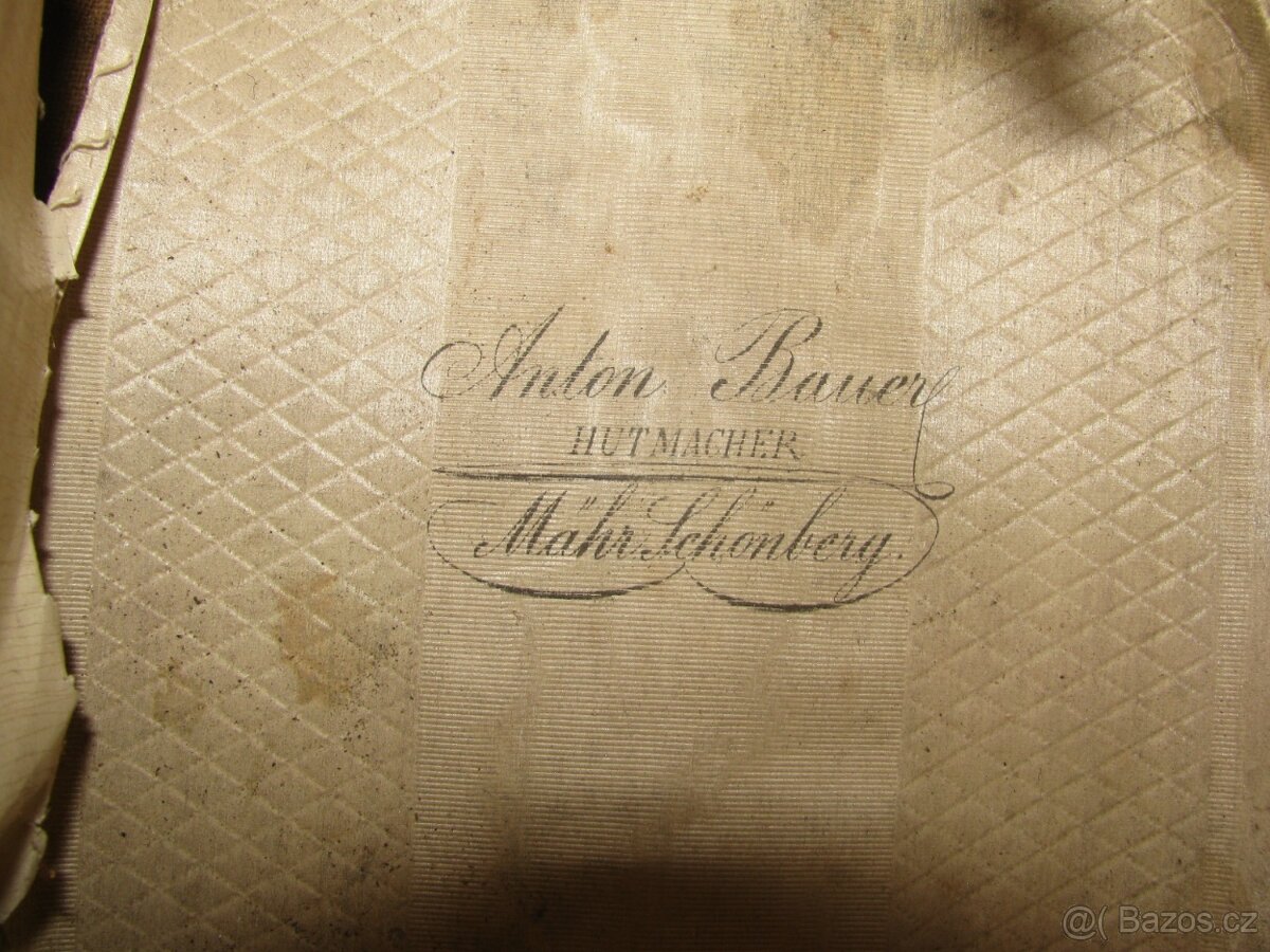 starožitný kufr na klobouk, starý cilindr klobouk - 4