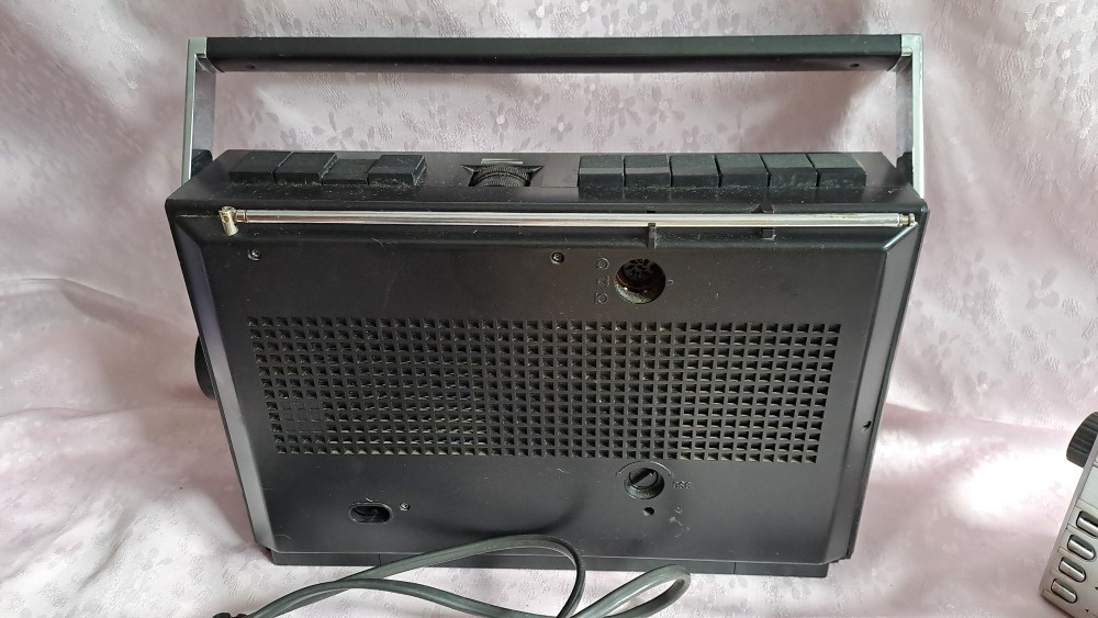 RETRO KAZEŤÁKY GRUNDIG a COLON - 4