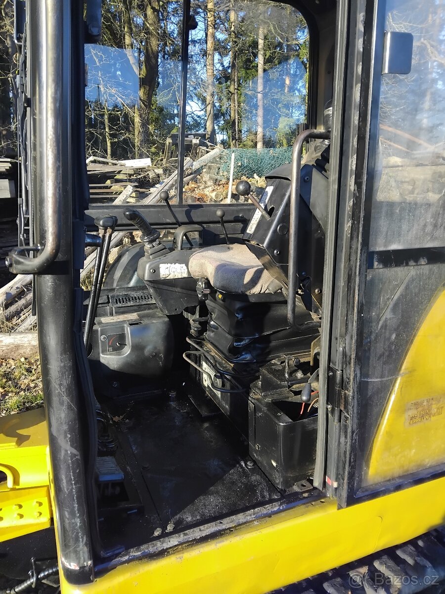 Prodám Pásový bagr Cat 303.5 - 4