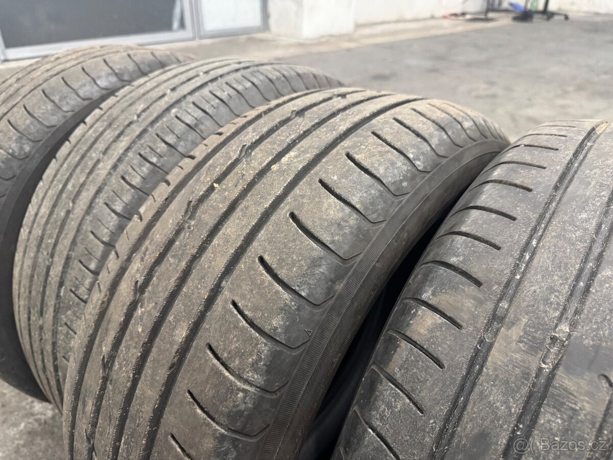 Pneumatiky R18 235/50 97V letní - 4