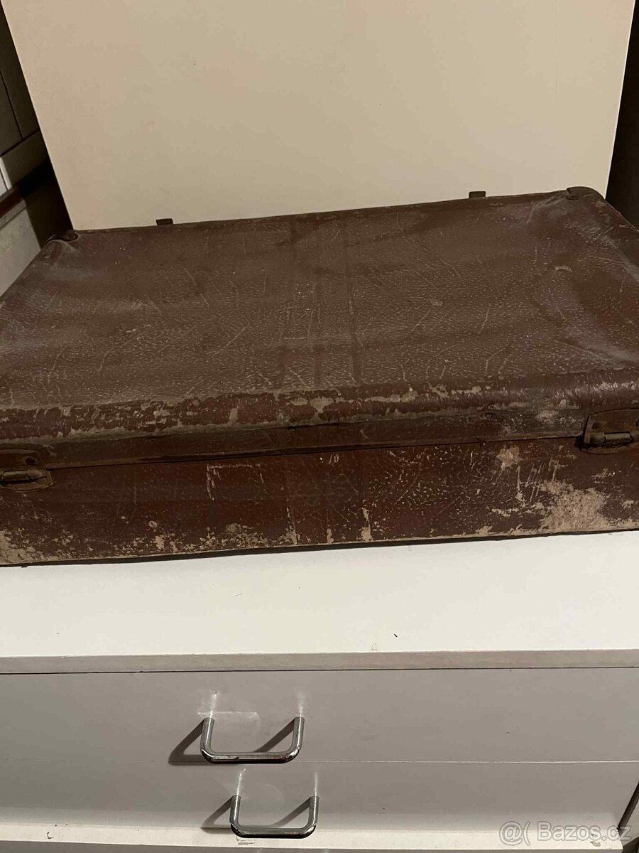 Starý papírový kufr - 4