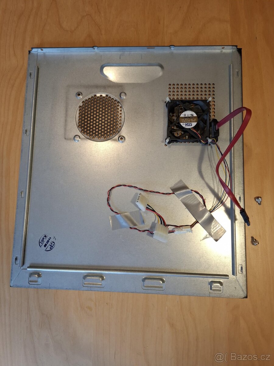 PC skříň mid-tower - tiché větráky, eSATA - 4