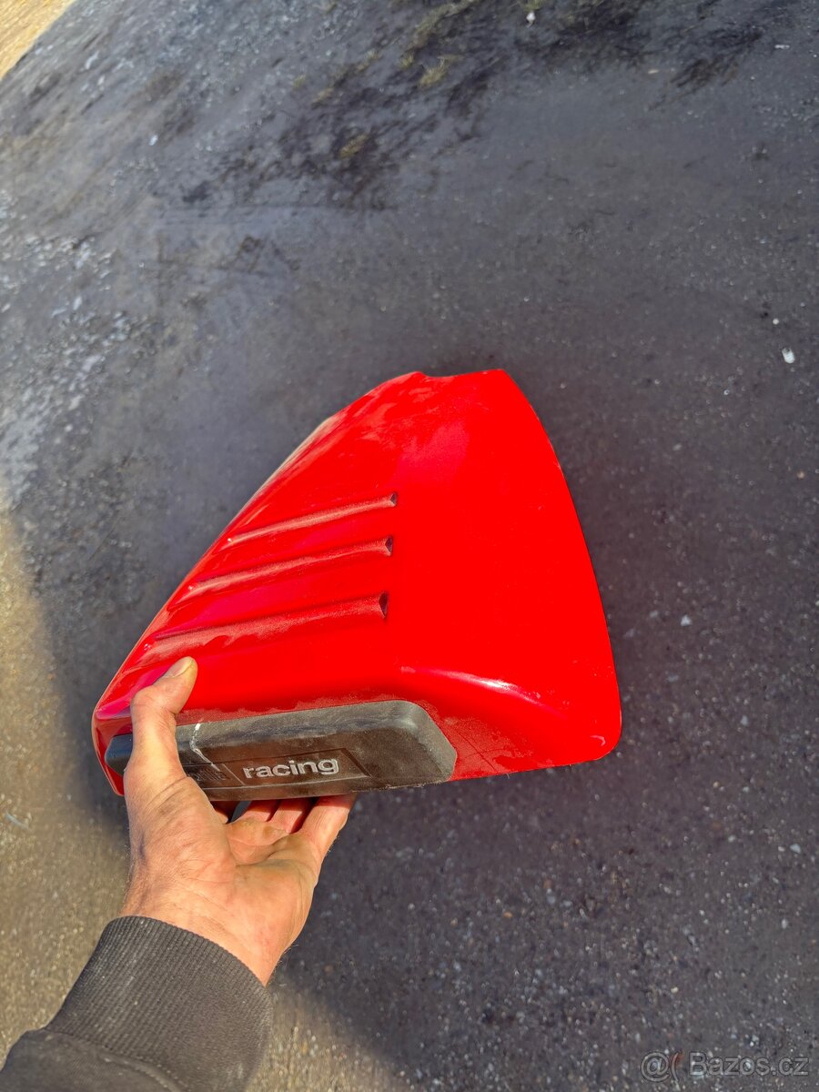 Aprilia RSV 1000 díly - 4