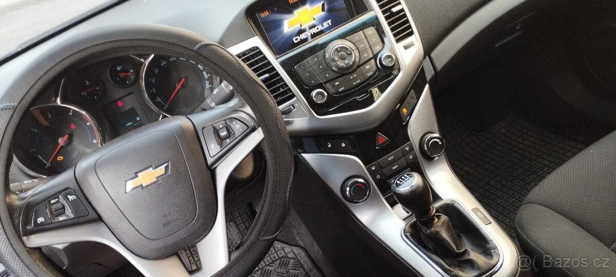 CHEVROLET CRUZE, 9/2012, 120kW, nafta - 4