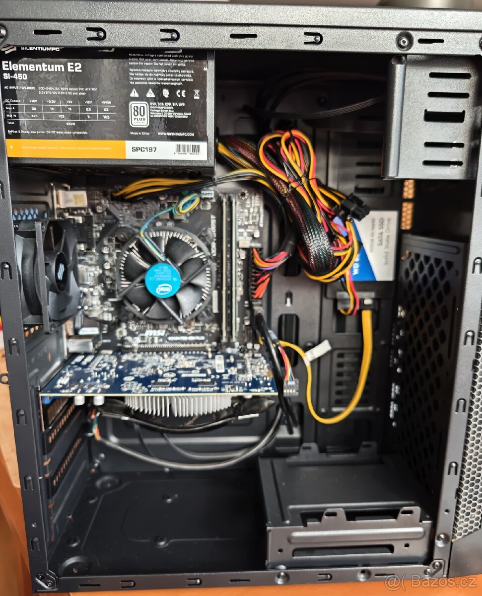Starší herní počítač s Windows 11, i5, 16GB a 500GB SSD - 4