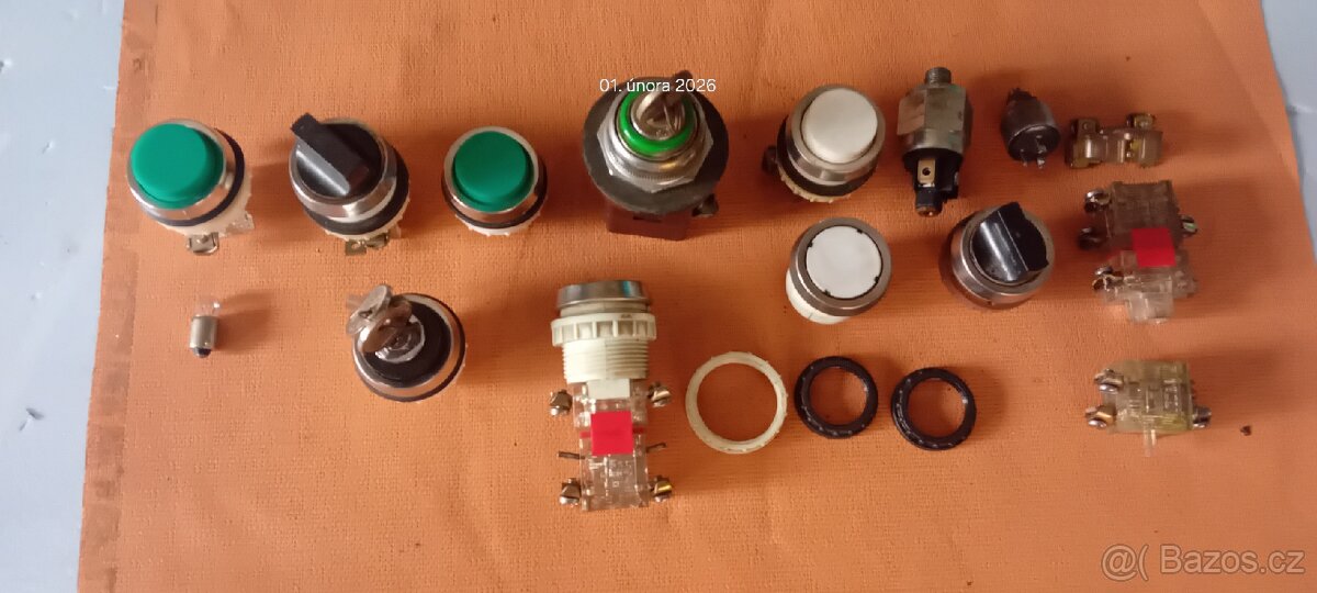 Spínače přepínače kontrolky ovládací panel - 4