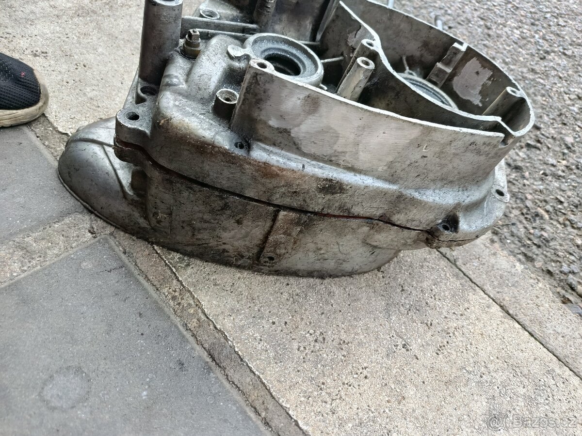 Jawa 250 - 4