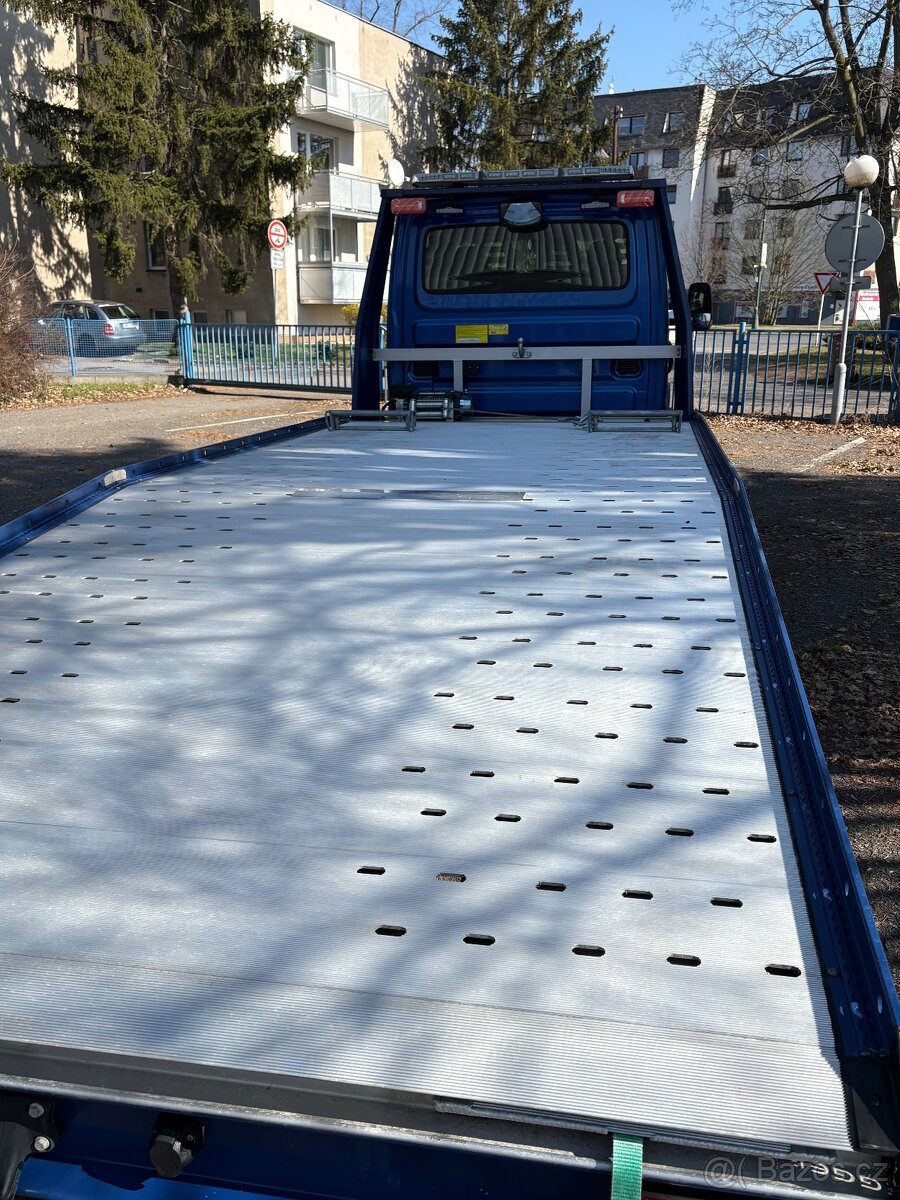 Odtahový speciál Iveco Daily 70C21 Automat