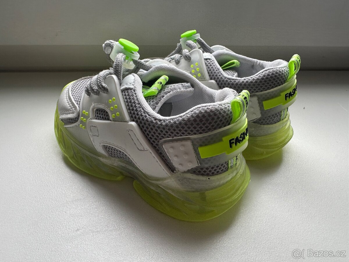 Sportovní obuv 22-23 vel - 4