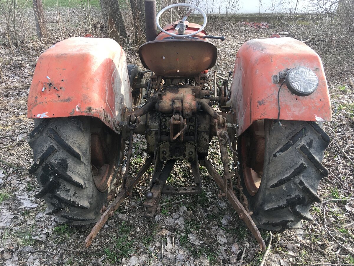 Zetor 2011 vývozní typ 220, motor po revizi - 4