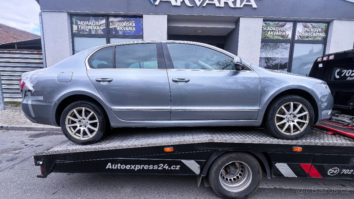 Vůz na náhradní díly Škoda Superb 2 sedan 2011 CFGB KXZ LF8L - 4