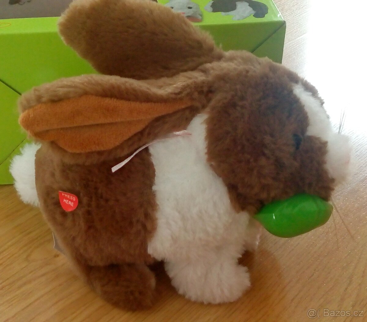 Hračky zajíček,panenky a pokladna - 4