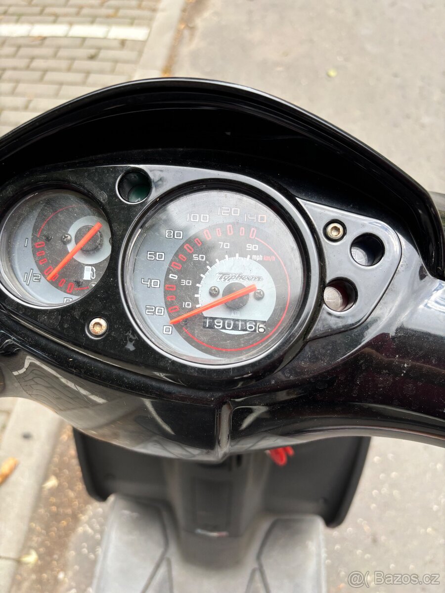 Prodám Piaggio Typhoon 125 - 4