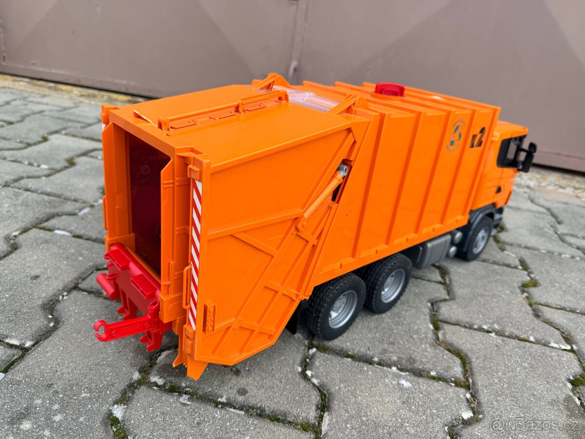 popelářské auto značky Bruder - 4