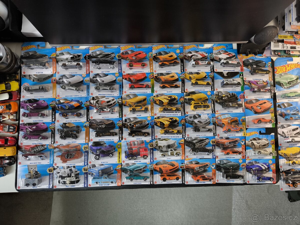 Hot Wheels sbírka - 4