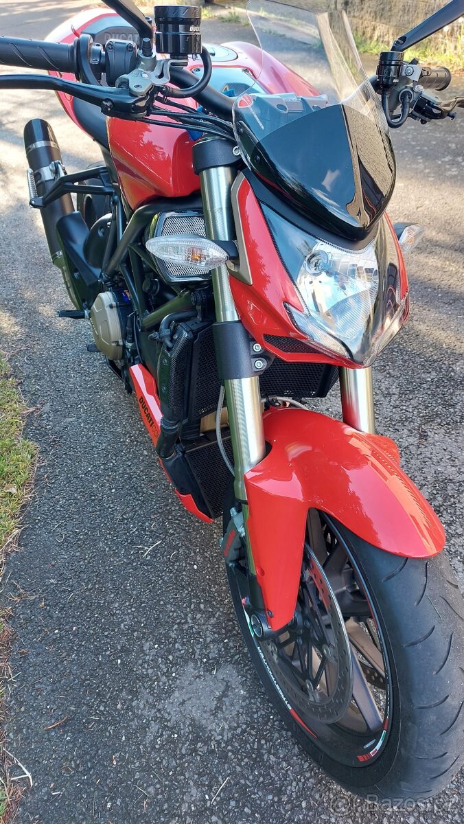 Ducati Streetfighter 1098 - 4