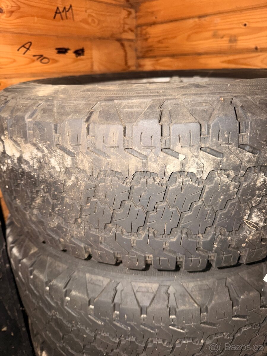 Jeep Wrangler - zimní sada kol 225/75 r15