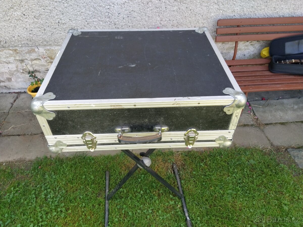 Prodám powermix Behringer PMH 5000 - 4