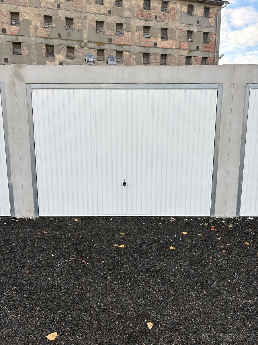 Garáž 6x3,4 =20,4 m2 - 4