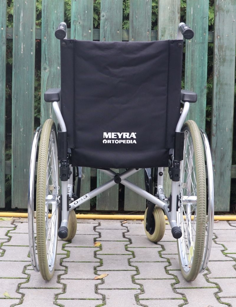 022-Mechanický invalidní vozík Meyra. - 4