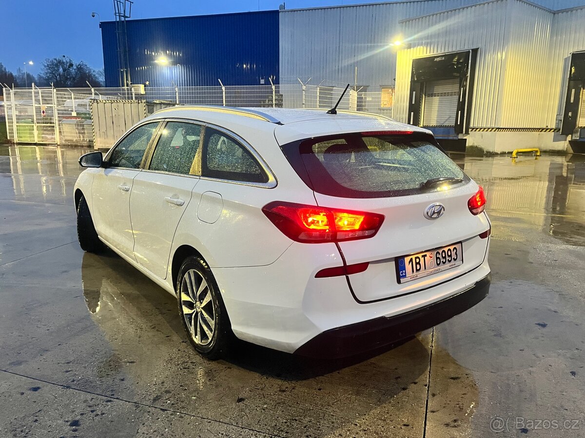 Hyundai i30 kombi / 1.6crdi / 2017 - 4