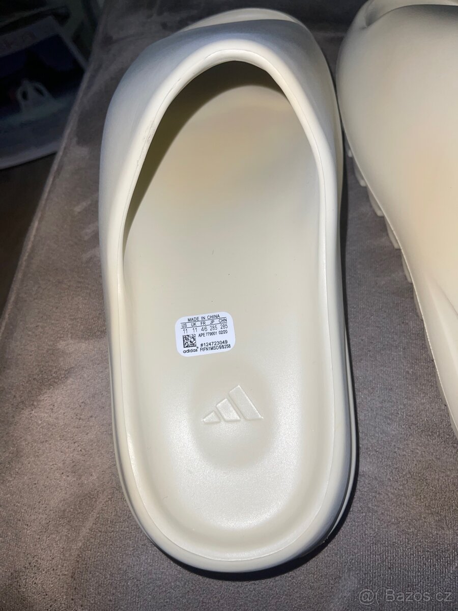 Adidas yeezy slides, vel 46 - 4