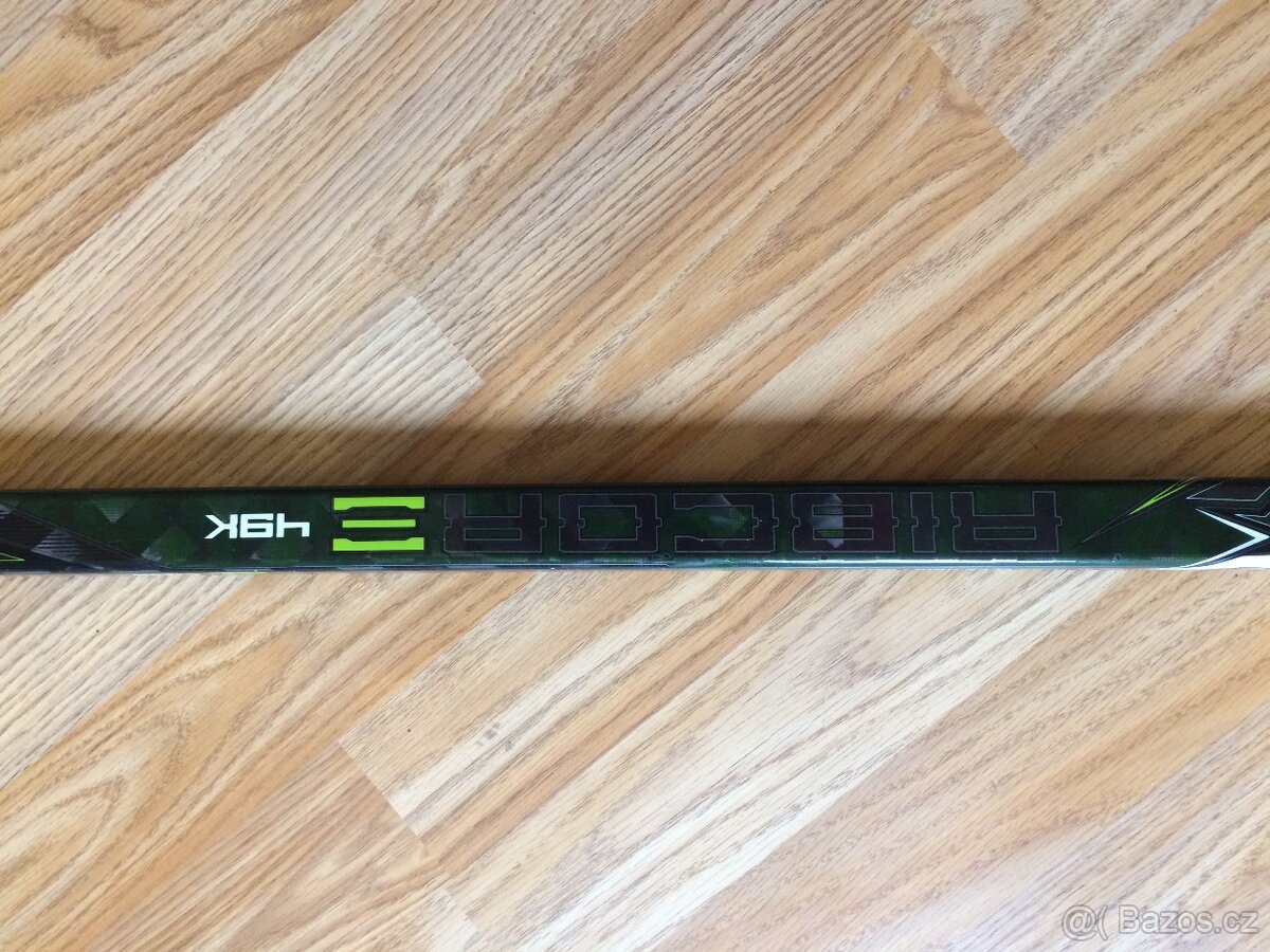 Hokejové věci - čti popis - 4