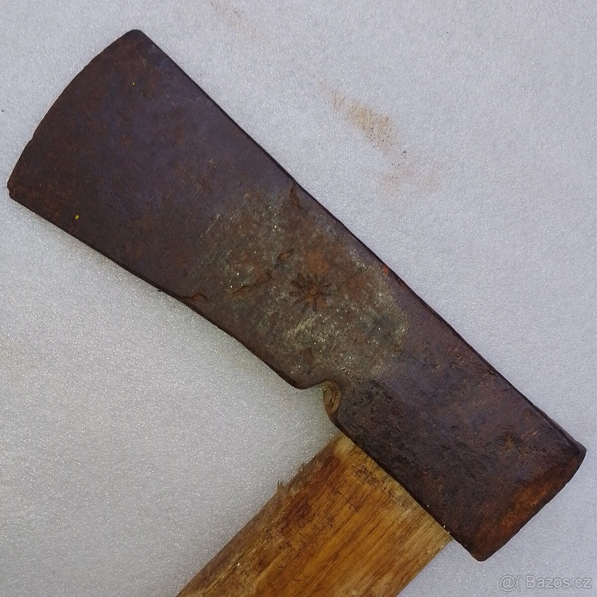 Sekera starší , použitá , značená - 4