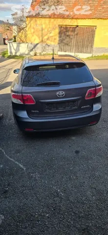 Toyota Avensis - 4