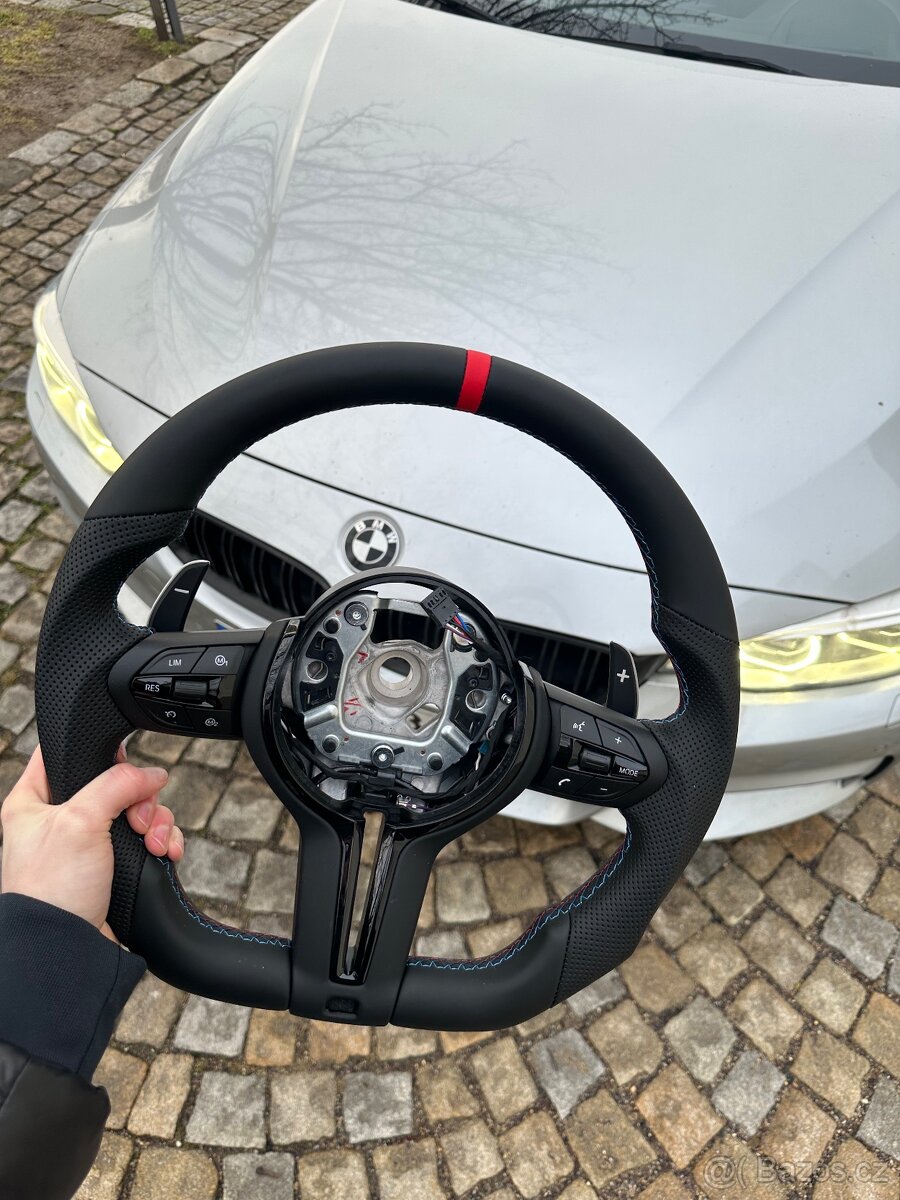 BMW M5 / M Sport volant - 4