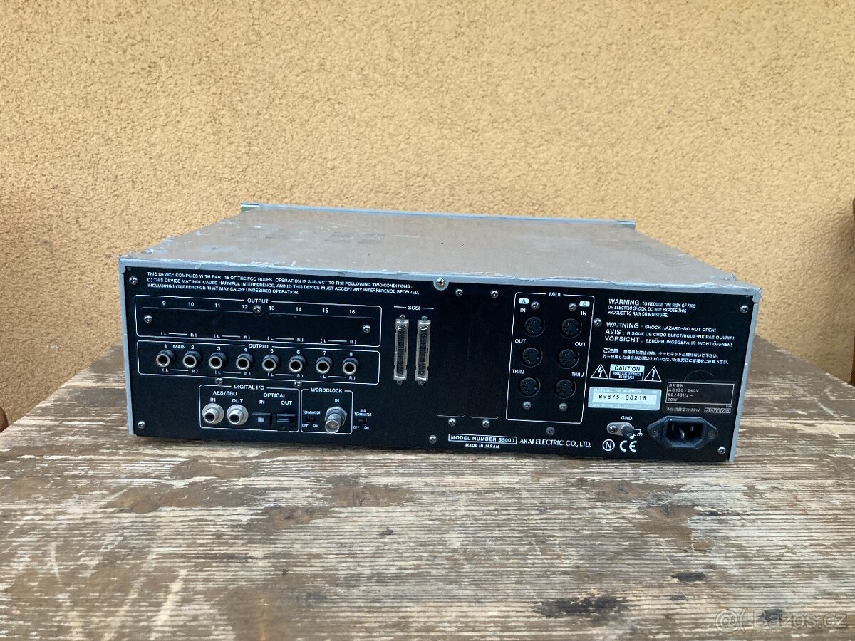 Sampler Akai Professional S5000 V2 - 4