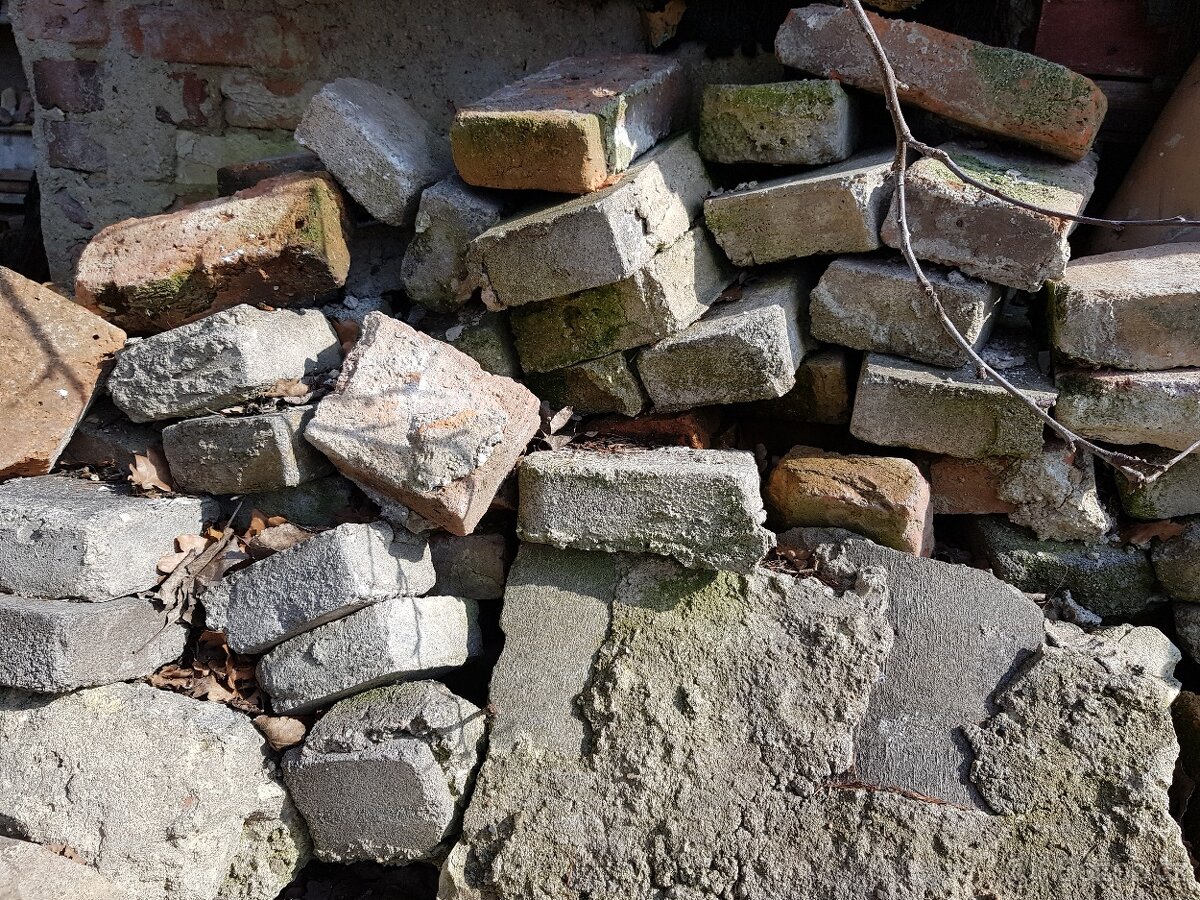 Šamotové tvarovky cihly, žulové bloky - 4