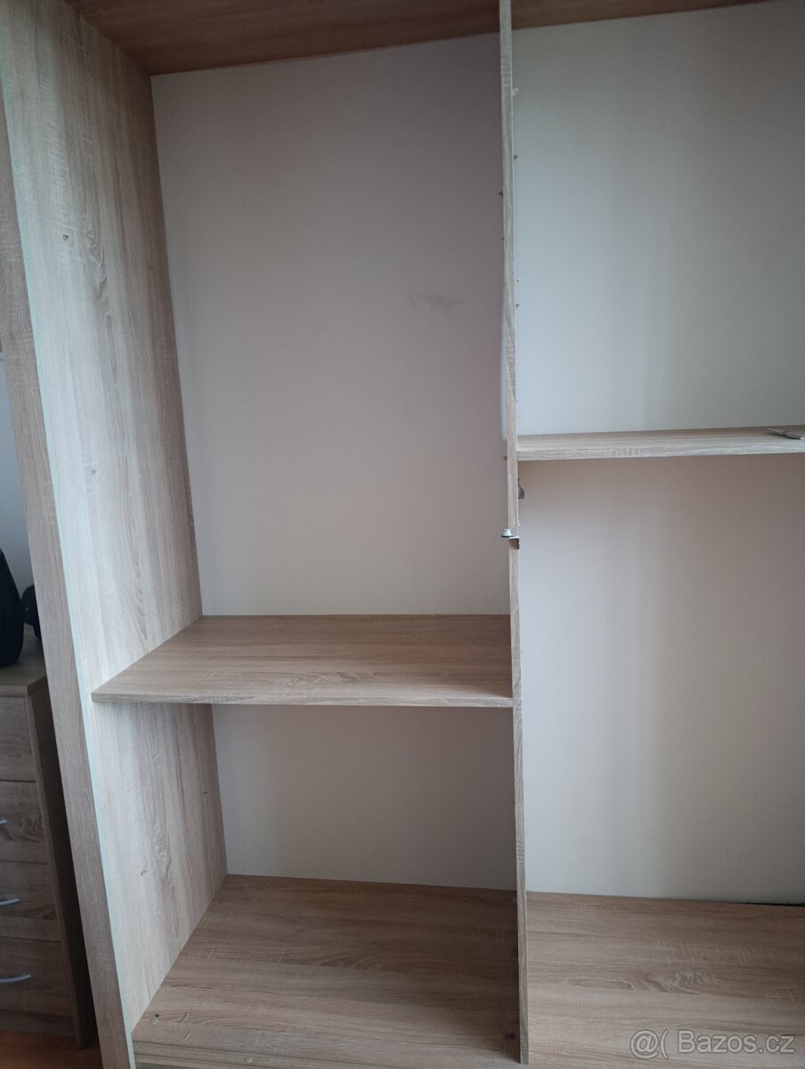 šatní skříň - 4
