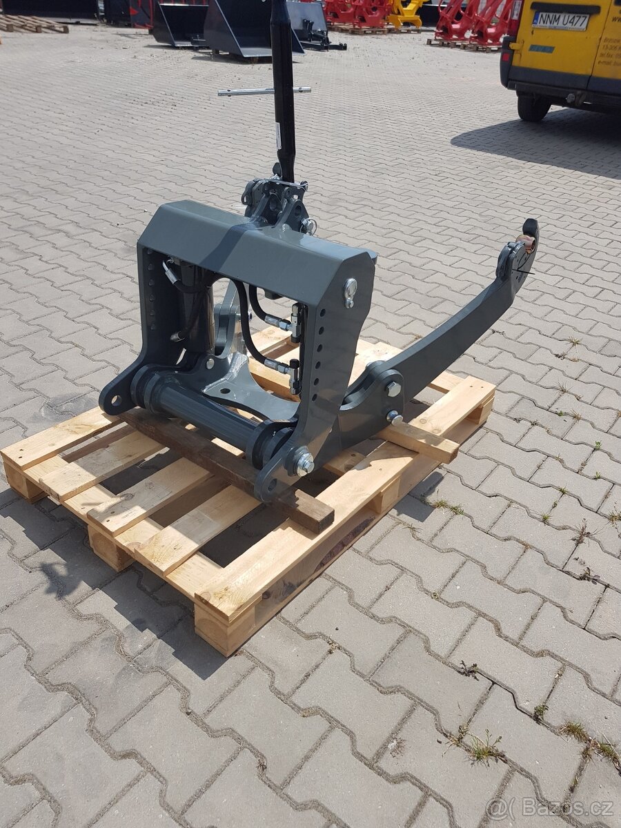 Prodám universální přední tříbodový závěs nosnost 2,8 t - 4