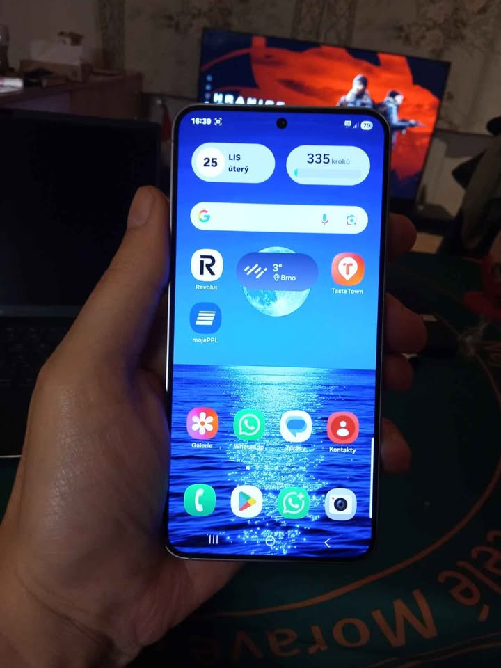 Samsung Galaxy s25 (použitý jako nový) - 4